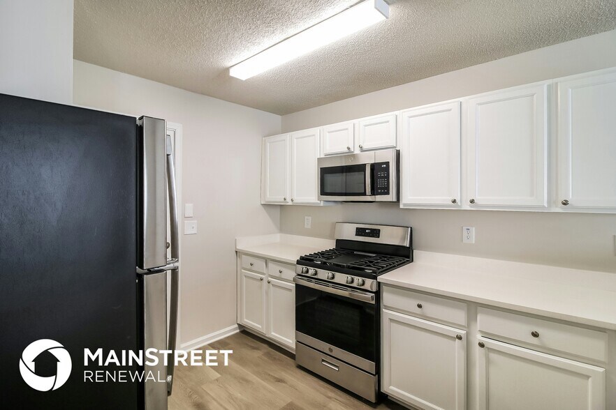 Building Photo - 165 Colser Drive