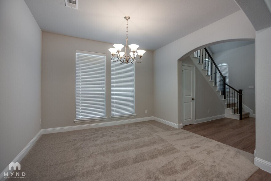 Building Photo - 100 Knight of Realm Blvd