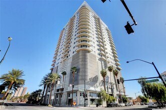 Building Photo - 200 Hoover Ave