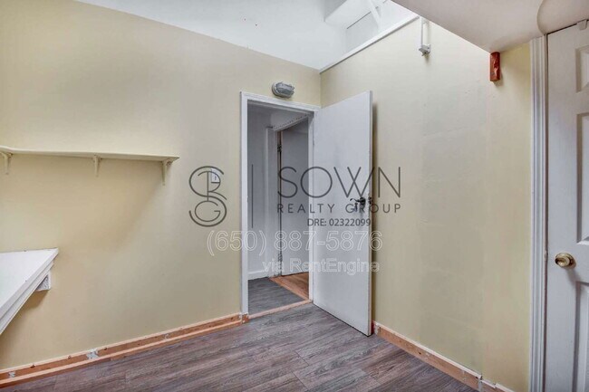 Building Photo - 386 Cerrito Ave