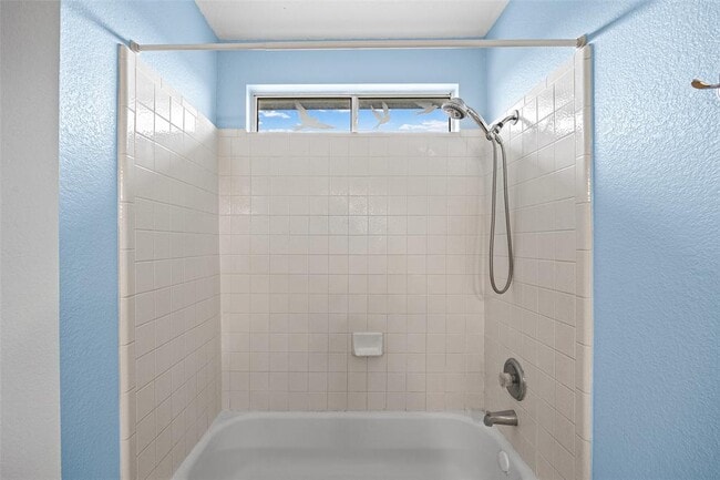Building Photo - 17305 Dashwood Creek Dr