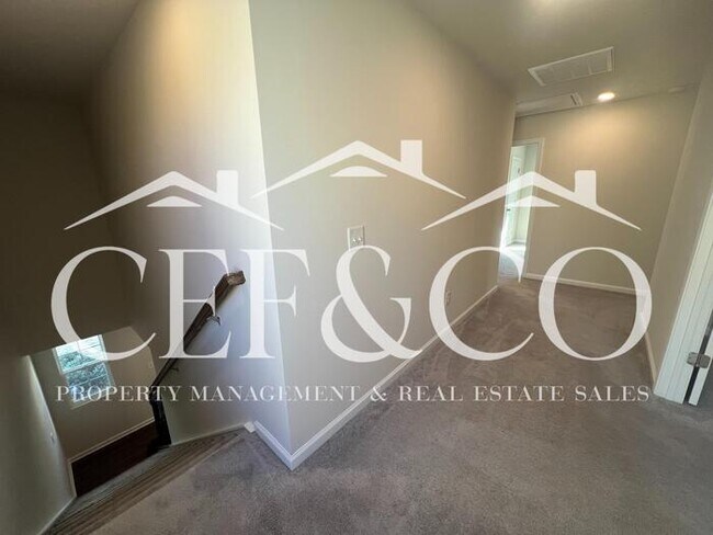 Building Photo - Spacious 5-Bedroom Home with Loft, 2-Car Garage & Neighborhood Amenities