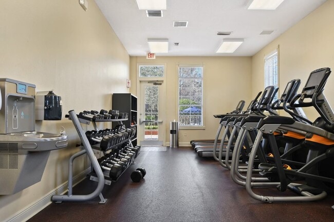 Building Photo - 6451 New Independence Pkwy