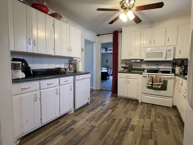 Building Photo - 101 Loretta Dr