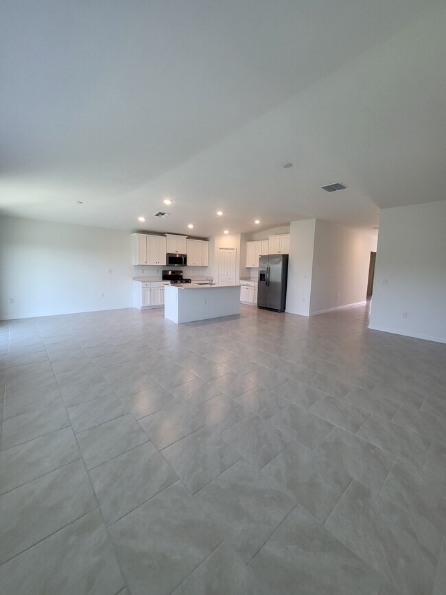Building Photo - 1204 NW 13th Terrace