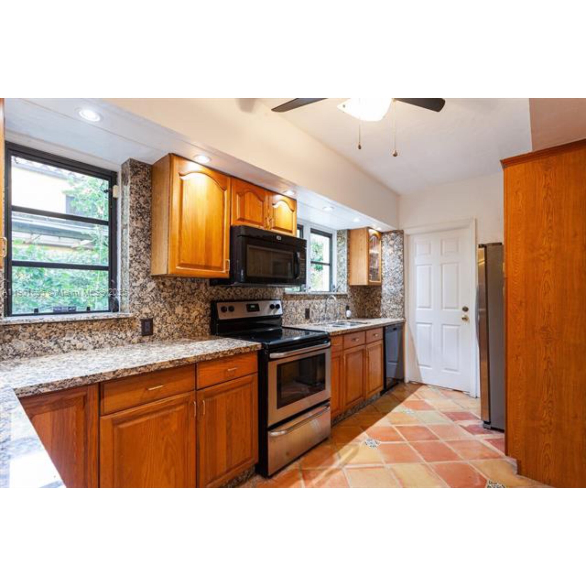 Building Photo - 1109 Ferdinand St