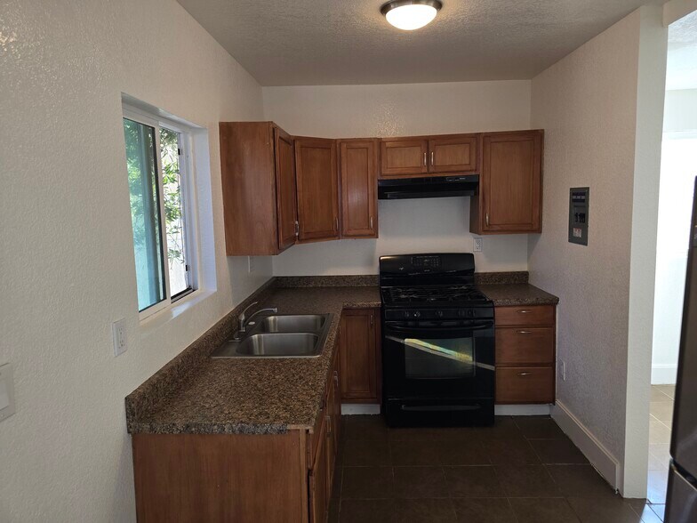 Kitchen - 6410 10th Ave