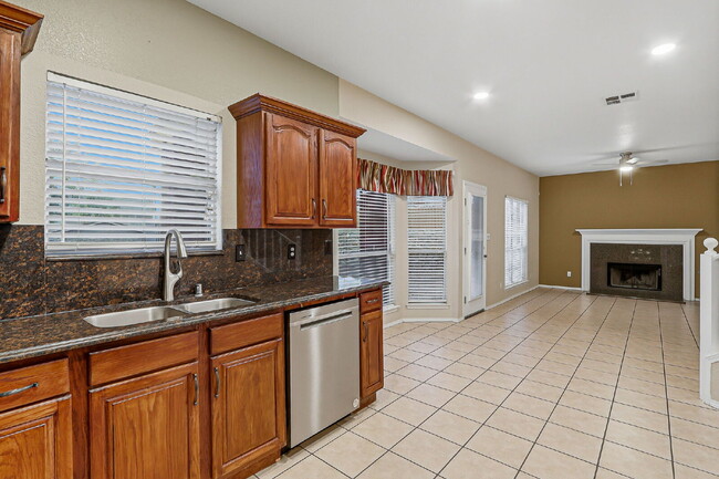 Building Photo - For Rent – 3 Bedroom, 2.5 Bath Home with Mountain Views & Refrigerated Air