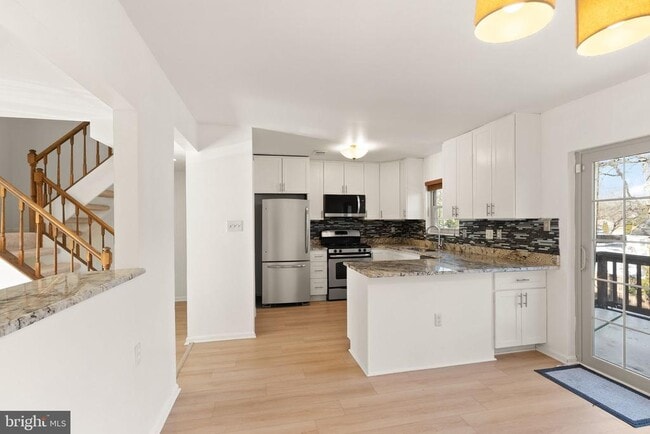 Building Photo - 7829 Mt Woodley Pl