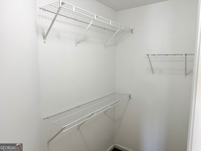 Building Photo - 8330 Oakley Cir