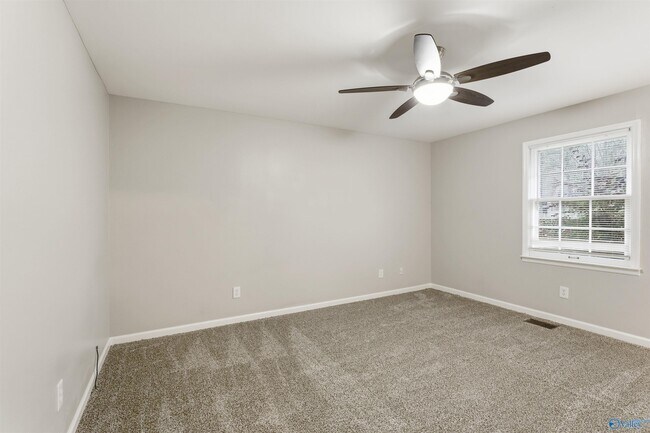 Building Photo - 121 Grayson Ave