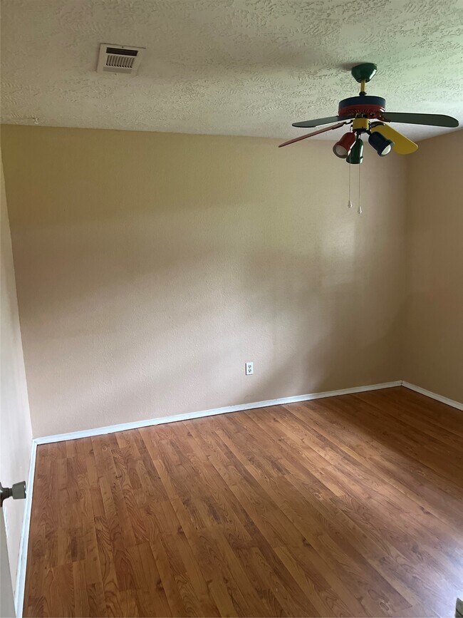 Building Photo - 6507 Bridgegate Dr