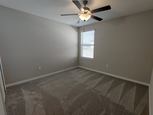 Building Photo - 7115 Samuel Ivy Dr