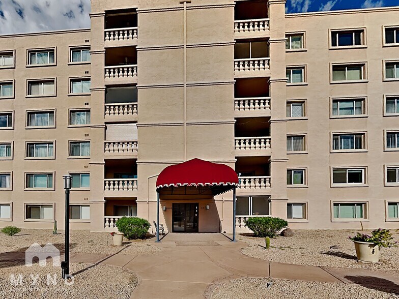 Building Photo - 7850 E Camelback Rd