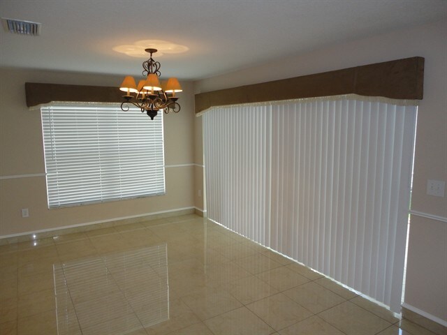 Building Photo - 17637 Esprit Dr