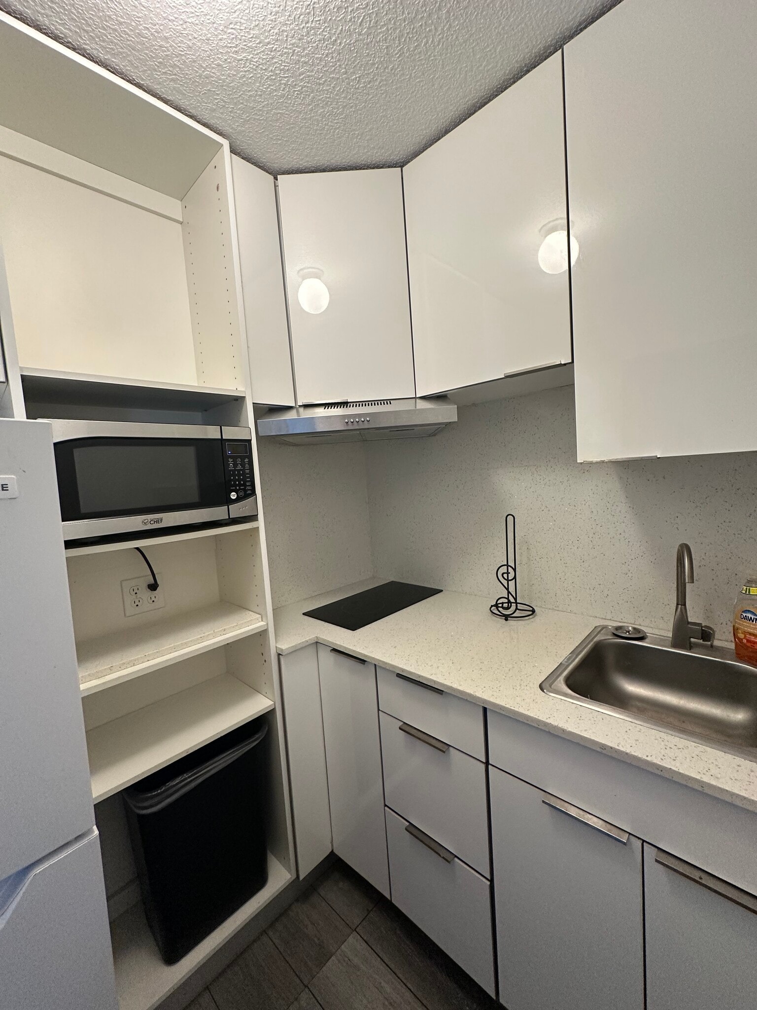 Building Photo - 200 SW 51st Pl