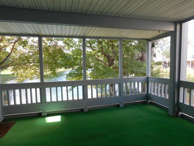 Building Photo - 1201 Harbourside Dr