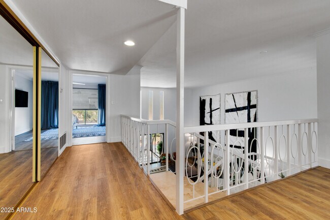 Building Photo - 6818 N 72nd Pl
