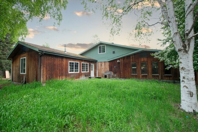 Building Photo - 1324 Zarvis Pl
