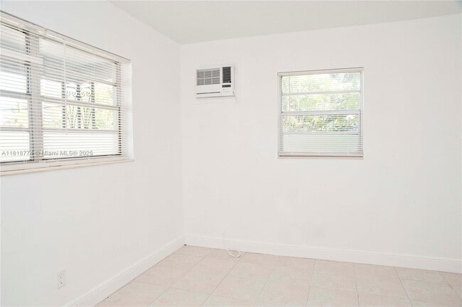 Building Photo - 2206 Fillmore St