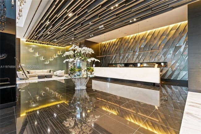 Building Photo - 851 NE 1st Ave