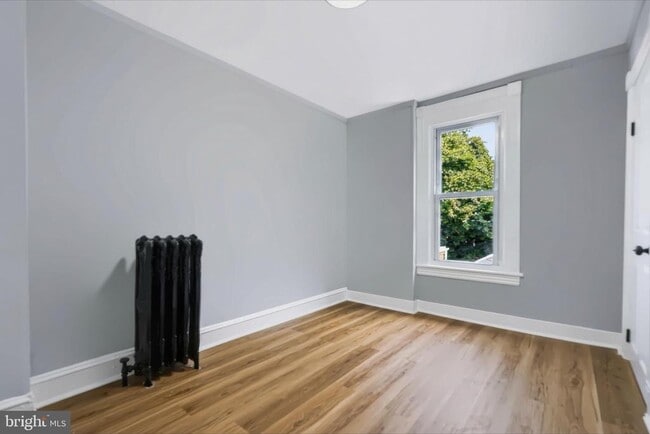 Building Photo - 309 Academy St