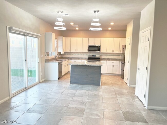 Building Photo - 4461 Lantern Point Ave