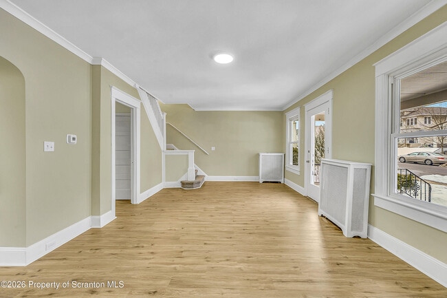 Building Photo - 529 Wheeler Ave