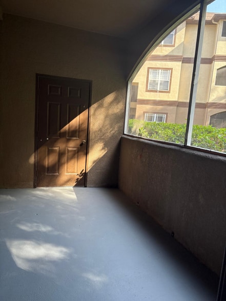 Building Photo - 16253 Enclave Village Dr