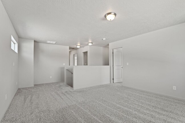 Building Photo - Stunning 3 Bed, 2.5 Bath Home in Spokane V...