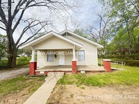 Building Photo - 1715 Maple St