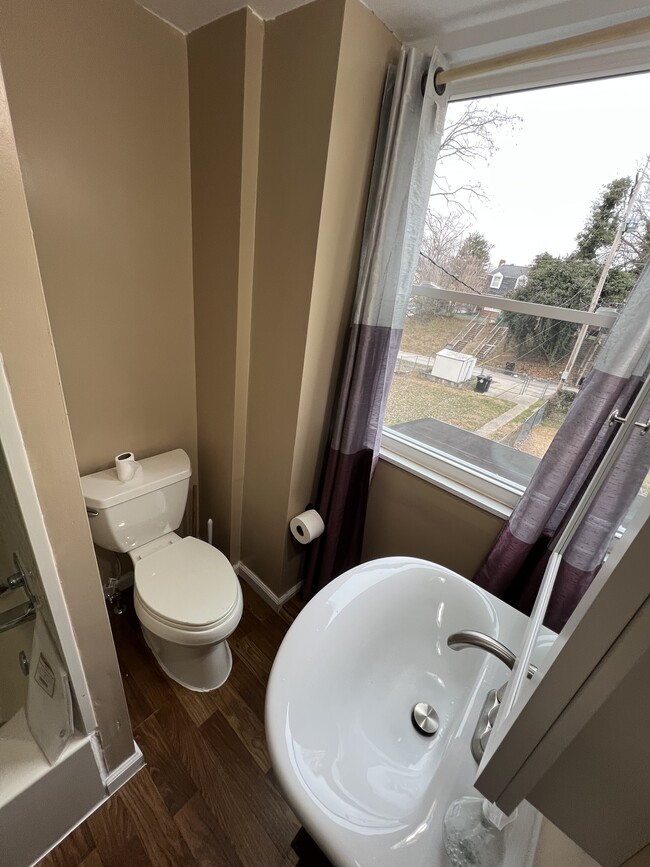 Building Photo - 7202 Sindall Rd