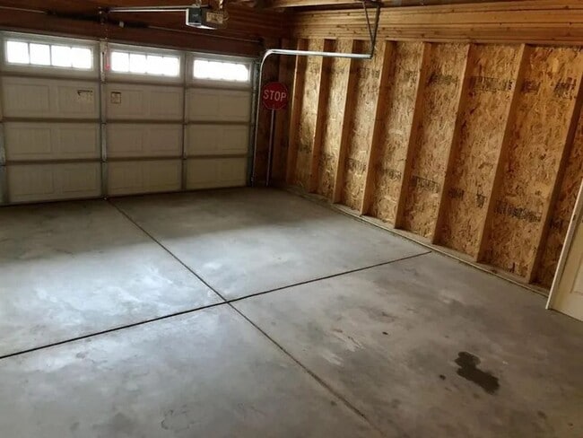 Building Photo - 1155 Guthrie Rd