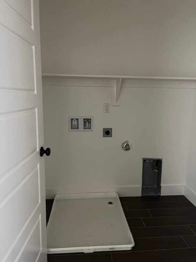 Building Photo - 6520 Acton Ct