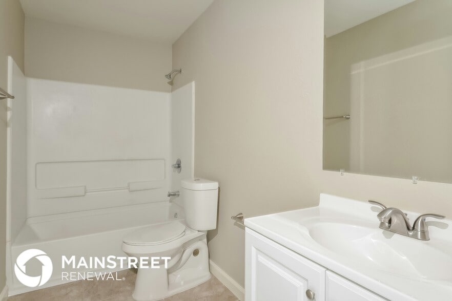 Building Photo - 410 Spruce Breeze