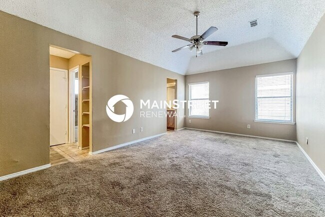 Building Photo - 4 Bedroom Pet-Friendly Home in Rowlett, TX with Main Street Renewal