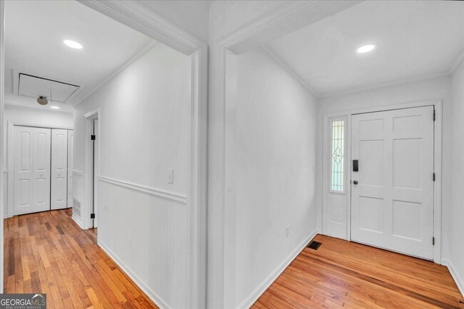 Building Photo - 1806 Knox St