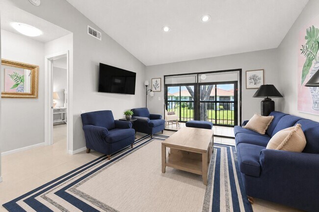 Building Photo - 15234 Lakes of Delray Blvd