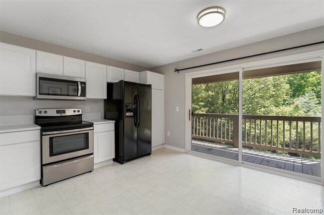 Building Photo - 28126 Carlton Way Dr
