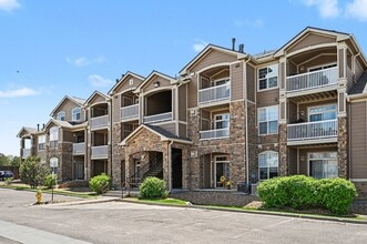 Building Photo - Charming Englewood Condo | 2 Bedrooms, Covered Parking & Community Pool