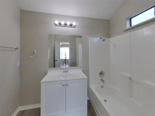Building Photo - 1302 Texas Oak Way