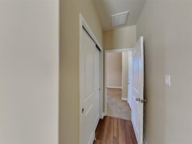 Building Photo - 16240 Travesia Way