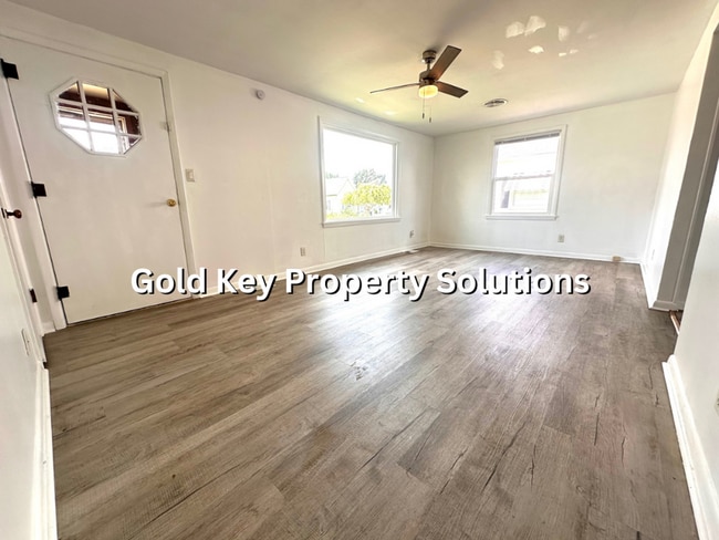 Building Photo - **Single Family Home for Rent in Elwood** ...