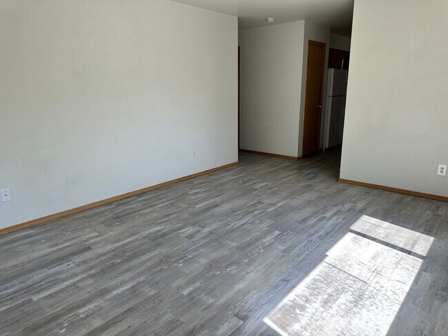 Building Photo - 209 N Pondera Ave