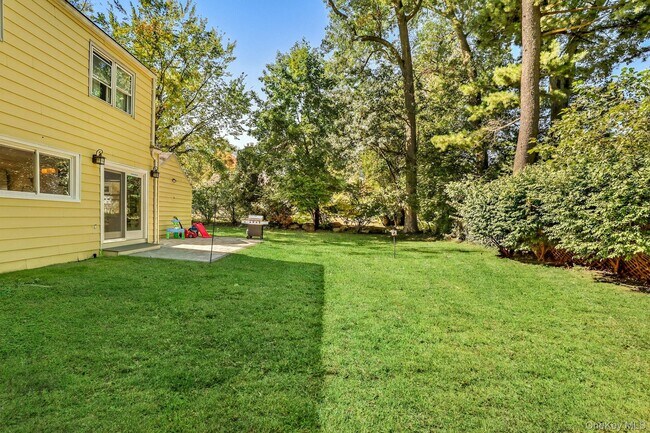 Building Photo - 110 Topland Rd