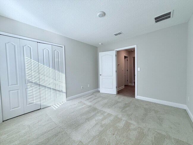 Building Photo - 23 Alagon Wy