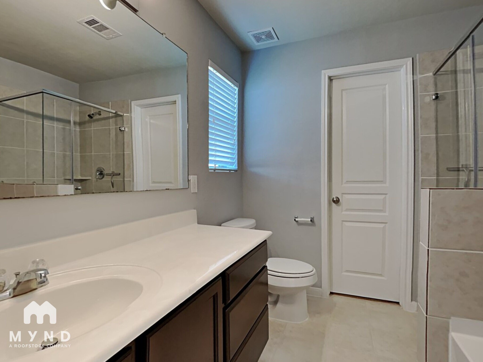 Building Photo - 1811 Artem Ct