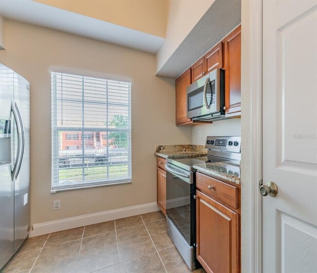 Building Photo - 10568 Windsor Lake Ct
