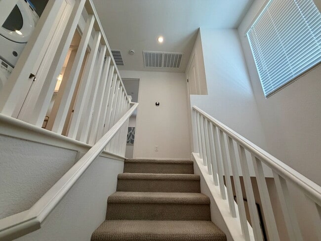 Building Photo - FULLY FURNISHED 3 BED 2.5 BATH 2 CAR GARAGE MODEL HOME FOR RENT IN CADENCE