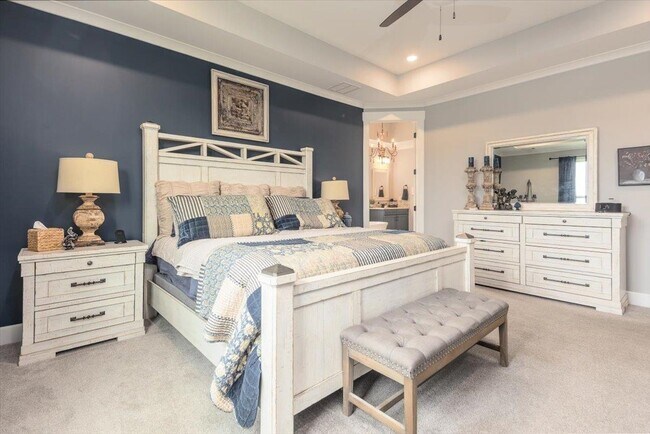 Building Photo - 12692 Sacred Oak Cv